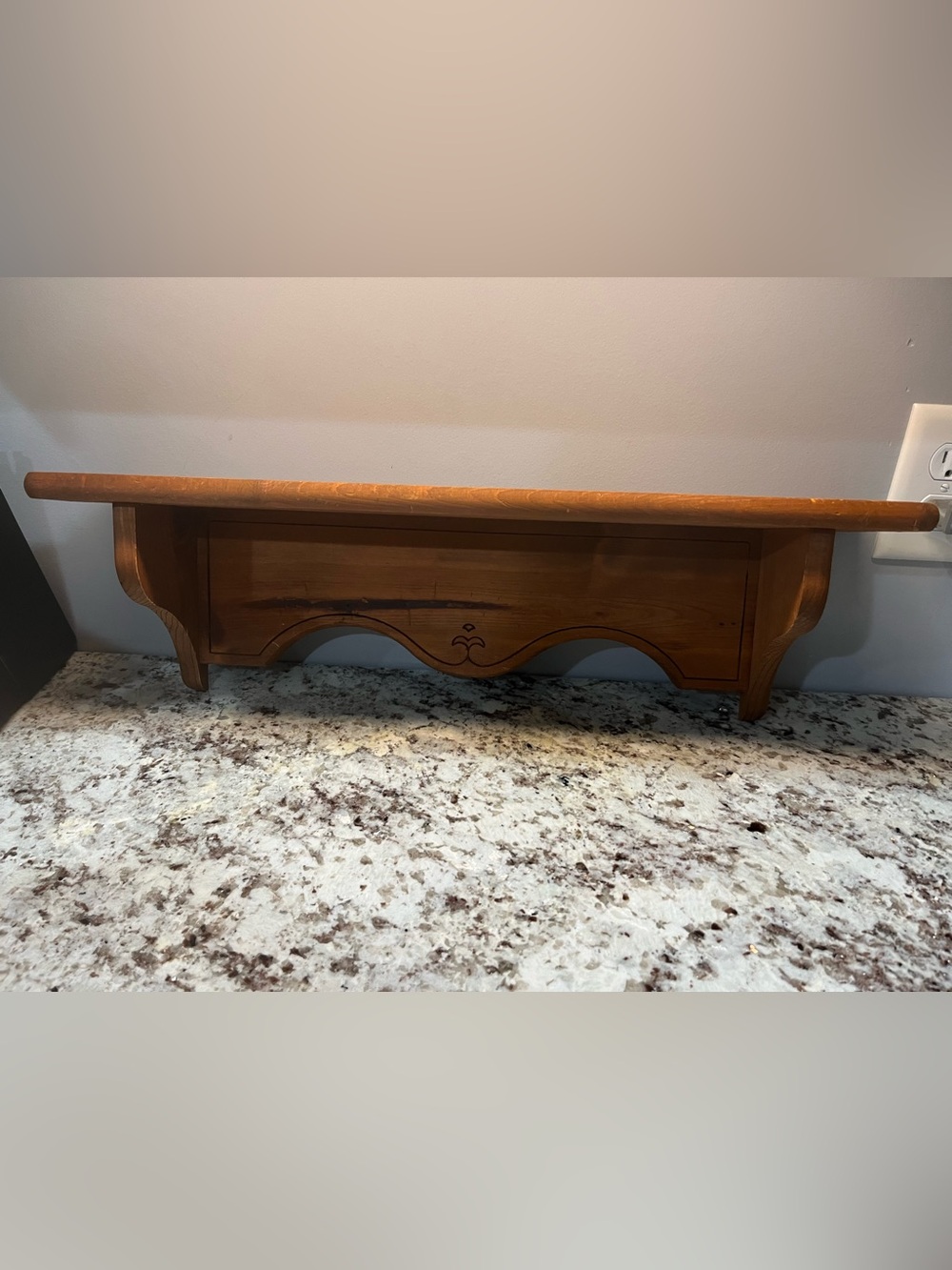 Vintage 1990s Rustic Wooden Wall Shelf – Scalloped Country Cottage Farmhouse